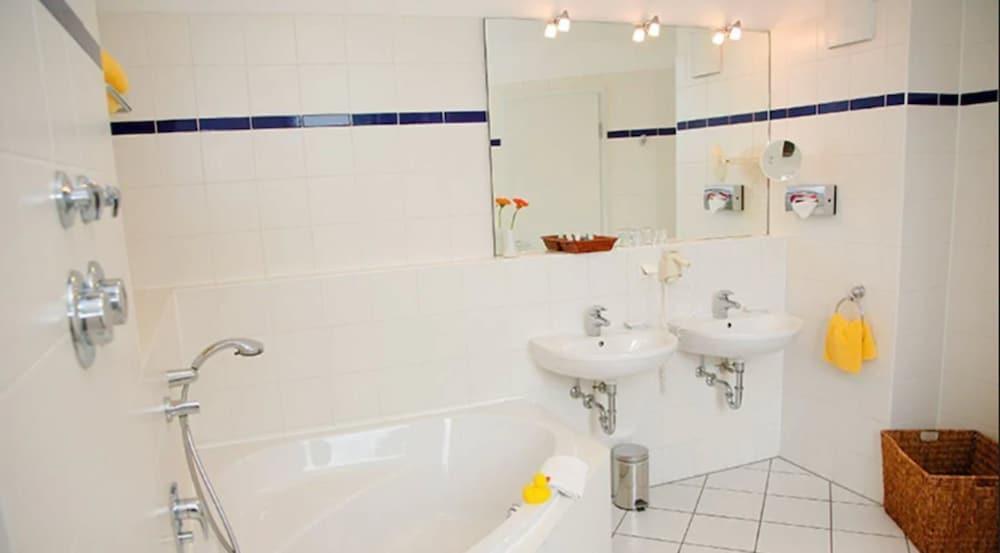 Hsh Hotel Apartments Mitte Berlino Esterno foto