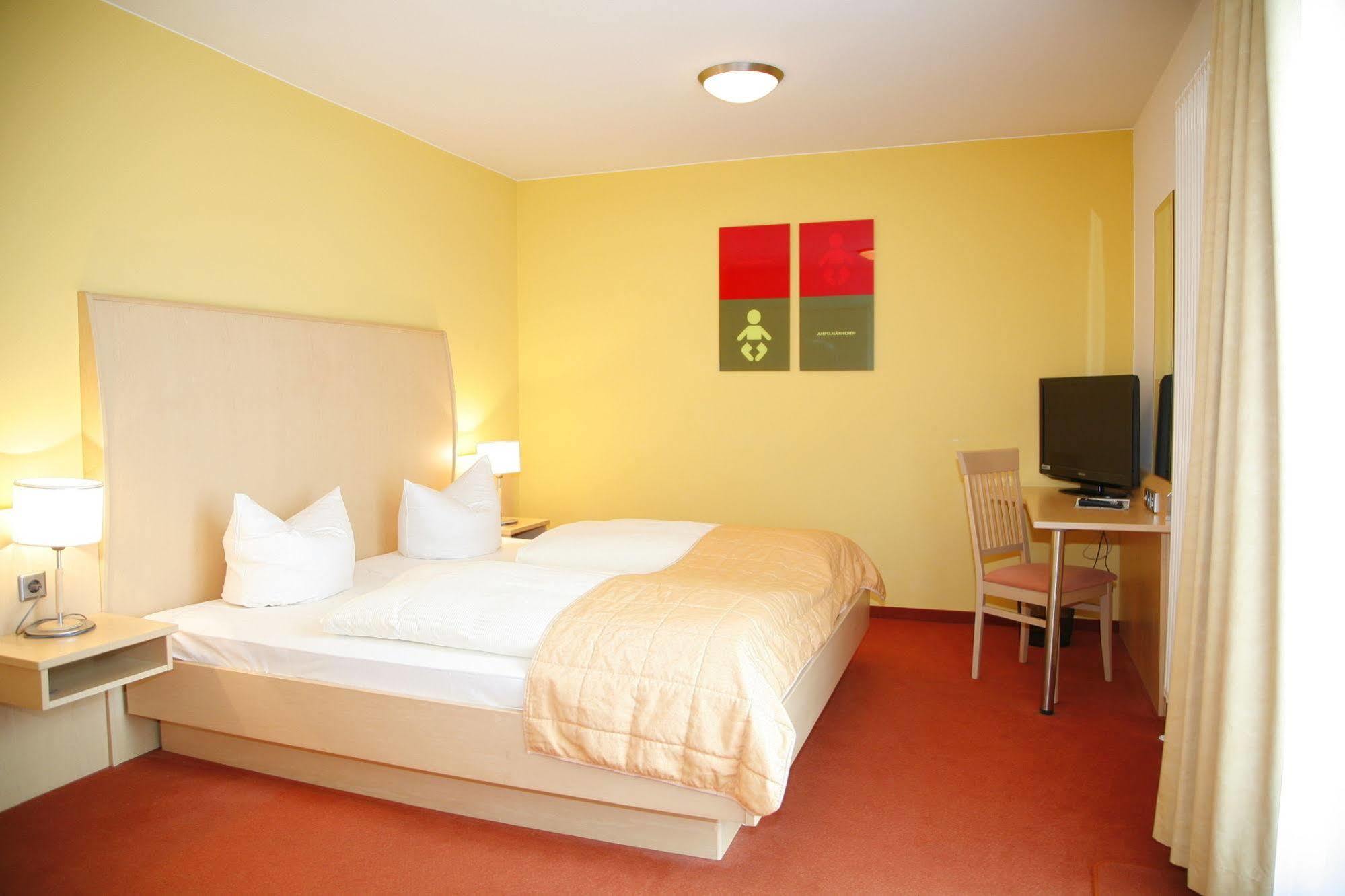 Hsh Hotel Apartments Mitte Berlino Esterno foto