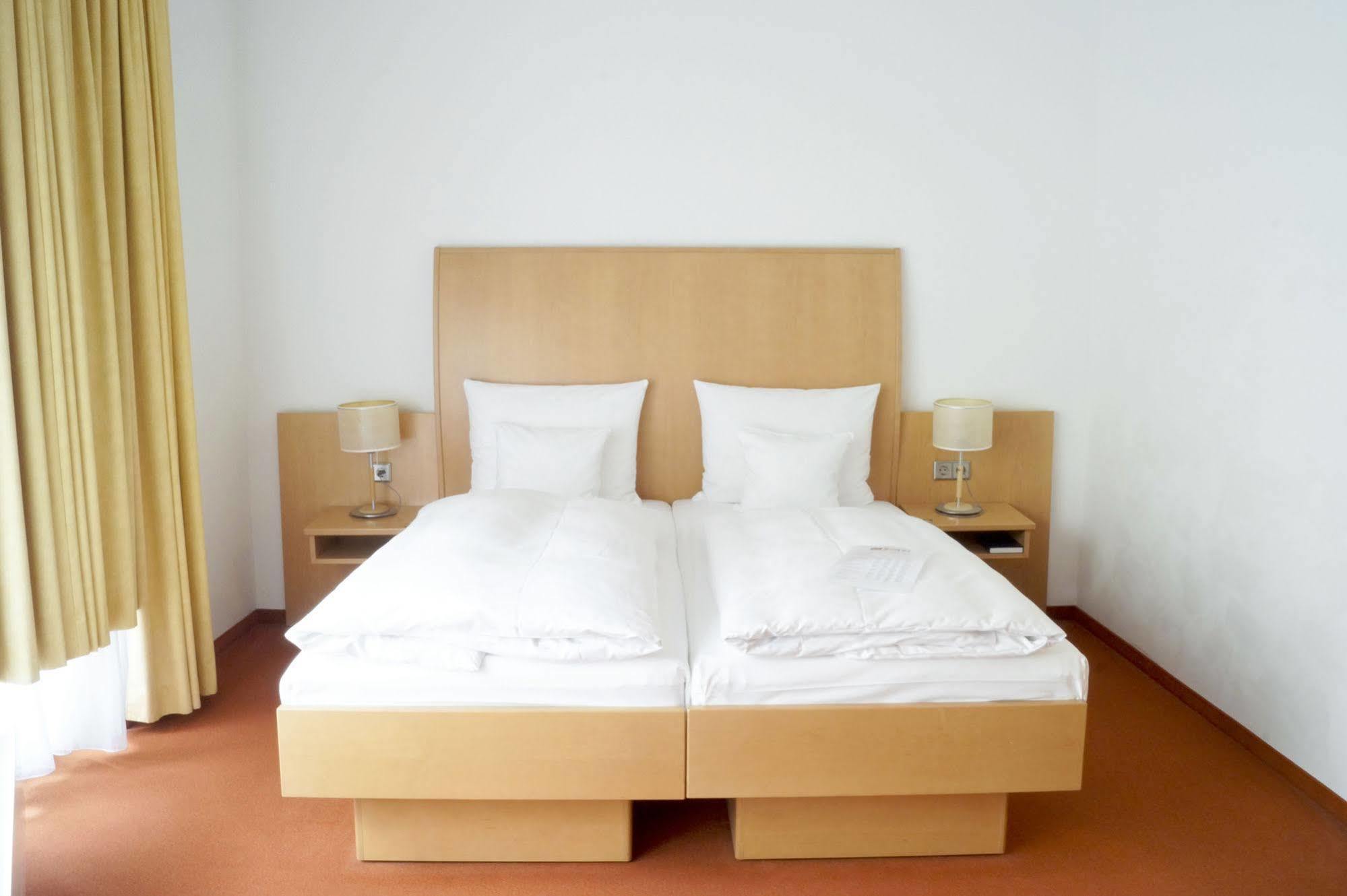 Hsh Hotel Apartments Mitte Berlino Esterno foto